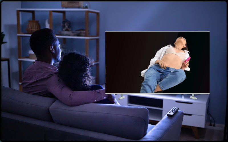 COUPLE WATCHING PORN
